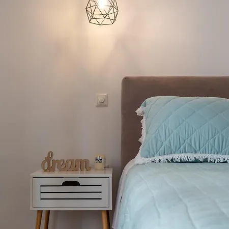 ιζαμπω Iii Apartment *