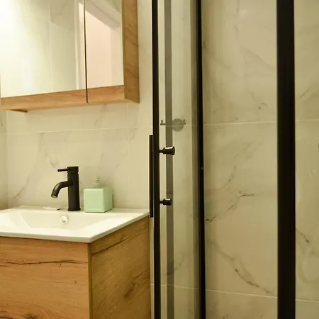 ιζαμπω Iii Apartment *