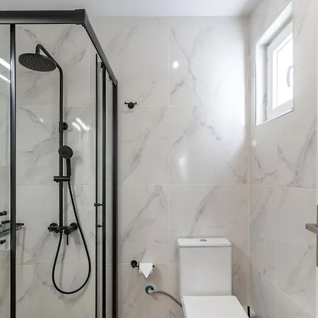 ιζαμπω Iii 아파트