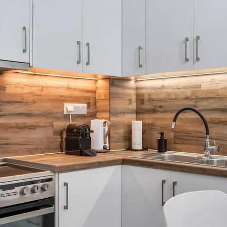 Διαμέρισμα ιζαμπω Iii *